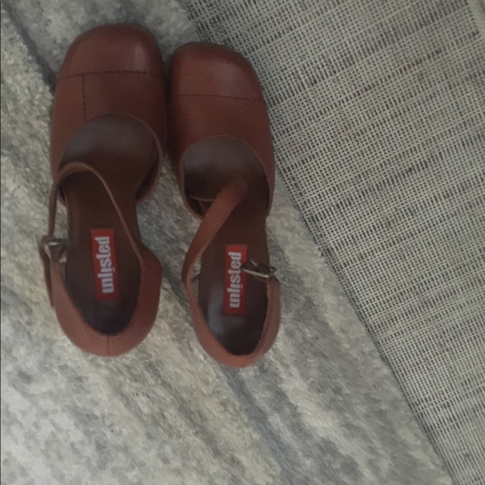 Unlisted Round Toe Heels